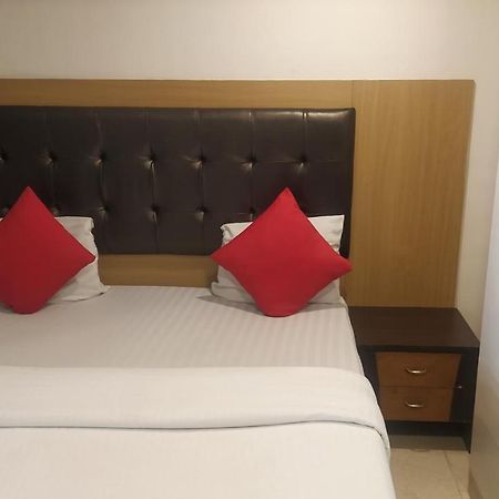 Hotel Palm Star Belapurpada エクステリア 写真