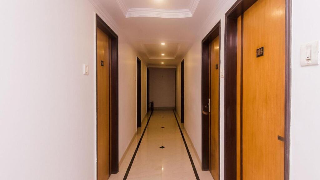 Hotel Palm Star Belapurpada エクステリア 写真